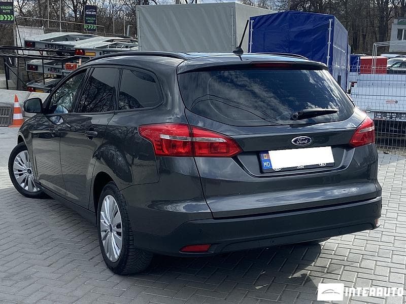 2017 Ford Focus — Miniatură 4