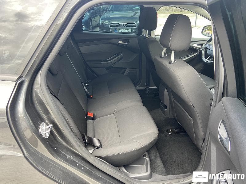 2017 Ford Focus — Miniatură 17