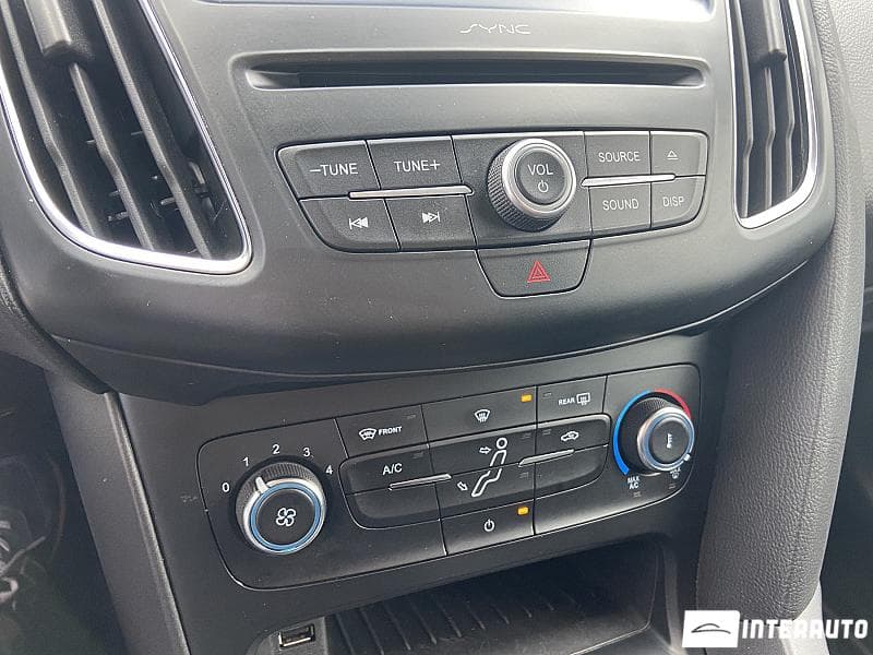 2017 Ford Focus — Miniatură 14