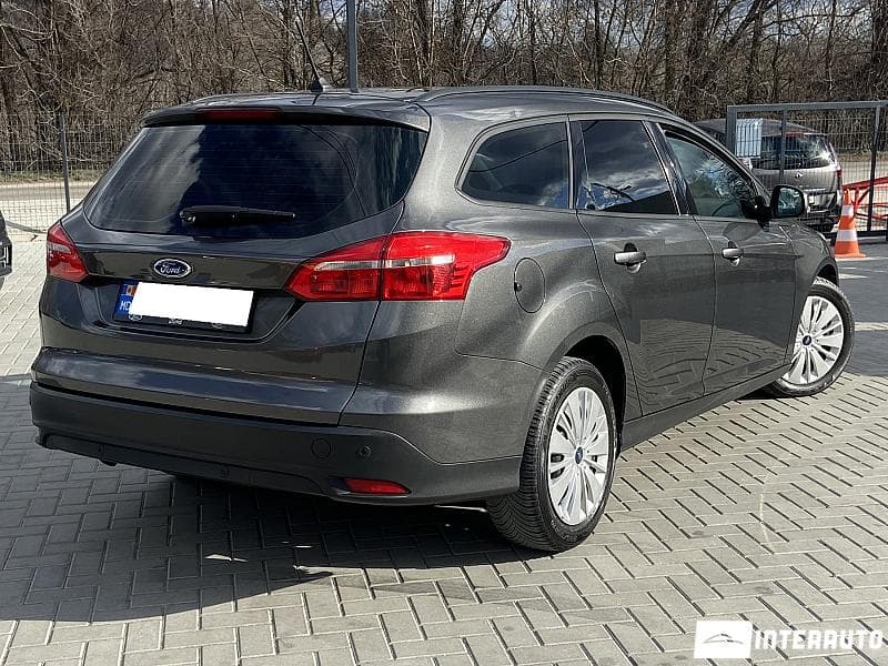 2017 Ford Focus — Miniatură 3