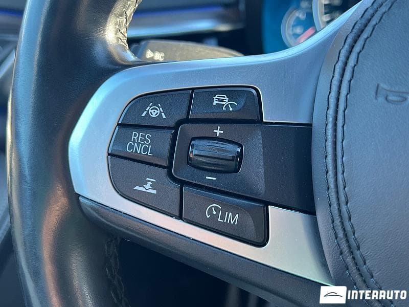 2017 BMW 520 — Miniatură 17