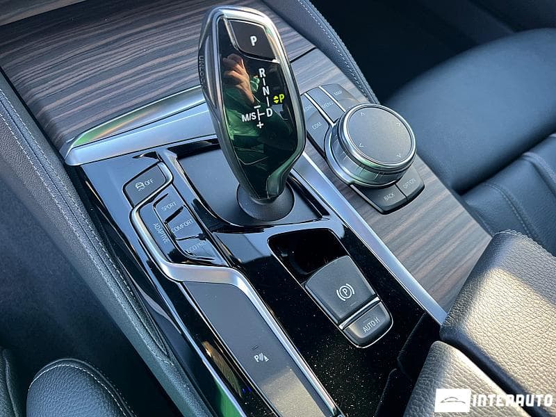 2017 BMW 520 — Miniatură 21