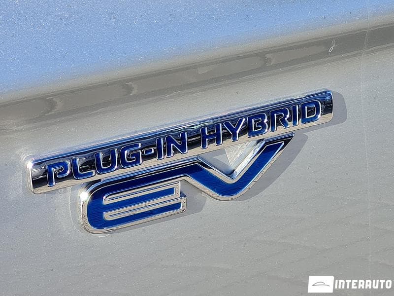 Mitsubishi Outlander 2020 — Миниатюра 24