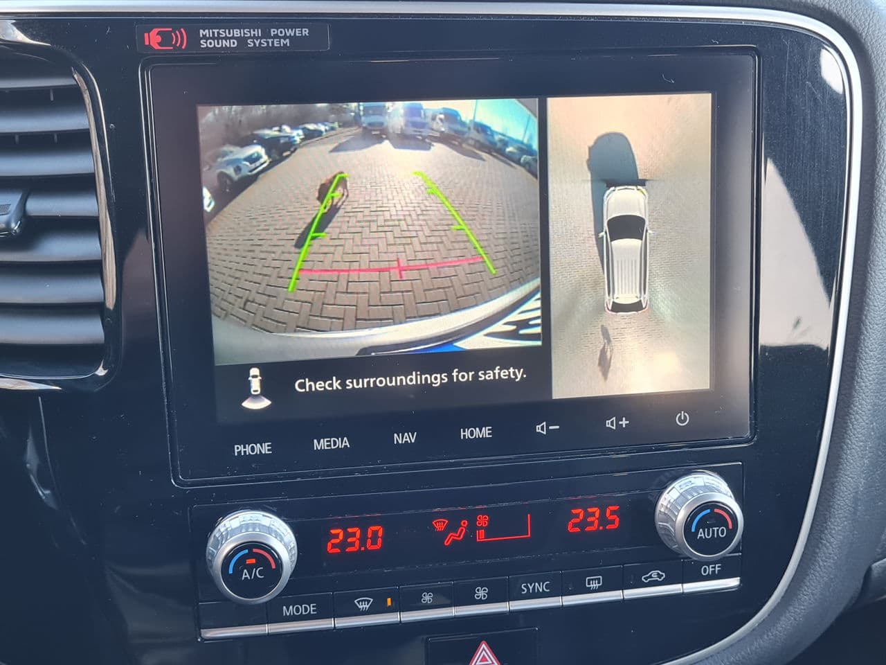 Mitsubishi Outlander 2020 — Миниатюра 12