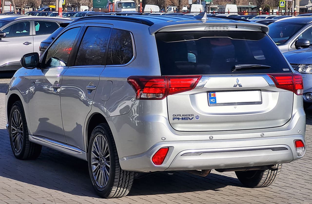 Mitsubishi Outlander 2020 — Миниатюра 2