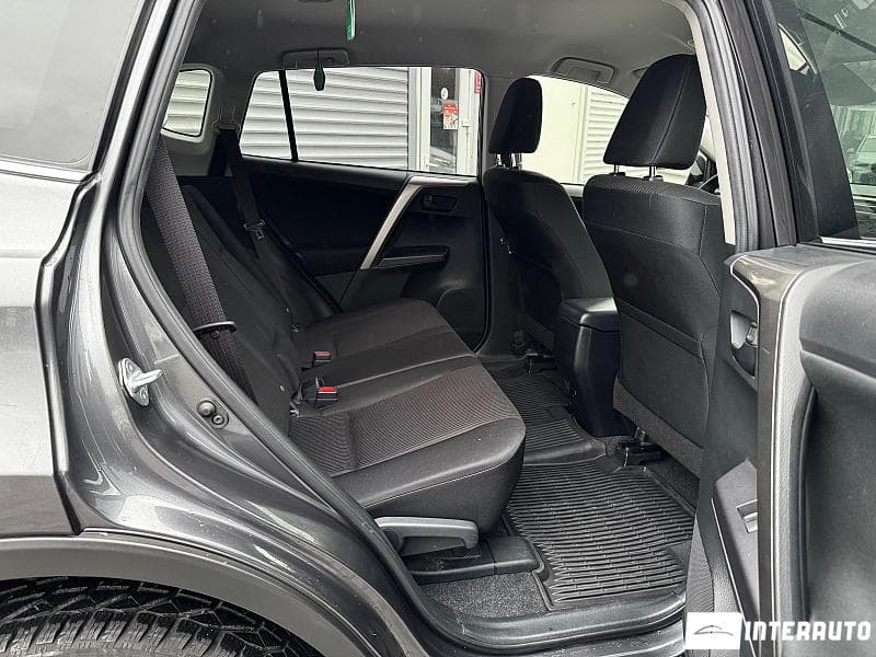 2018 Toyota Rav-4 — Miniatură 15