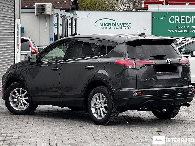 2018 Toyota Rav-4 — Miniatură 3