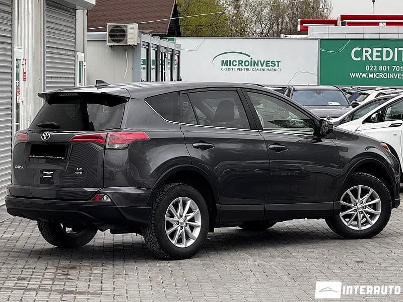 2018 Toyota Rav-4 — Miniatură 4