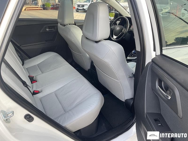 2014 Toyota Auris — Miniatură 17