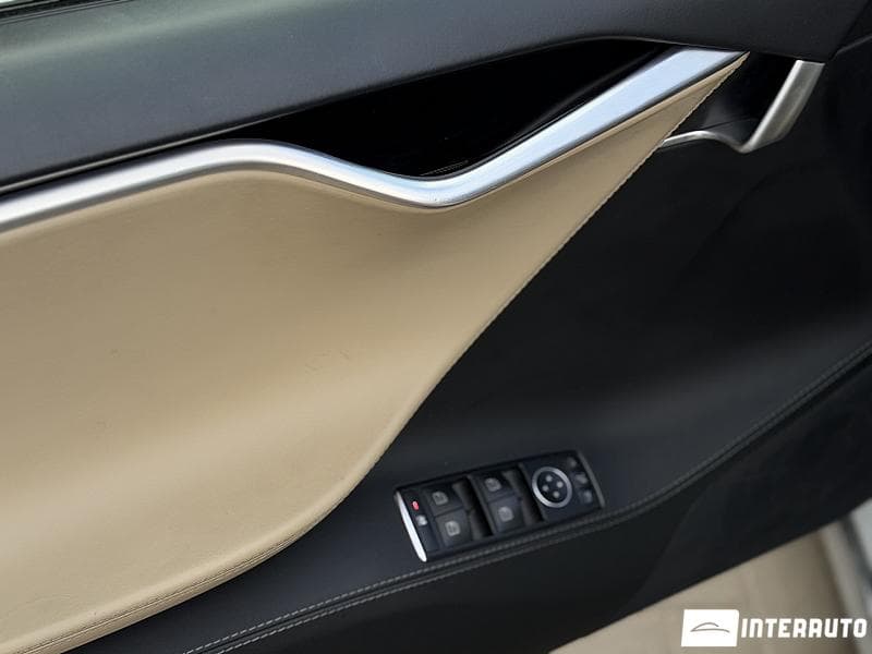 Tesla Model S 2017 — Миниатюра 8