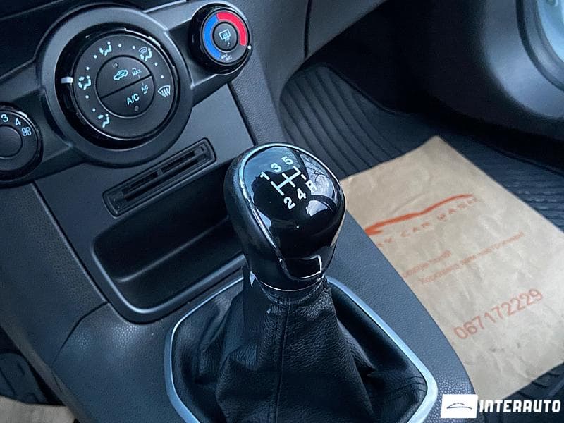 2014 Ford Fiesta — Miniatură 12