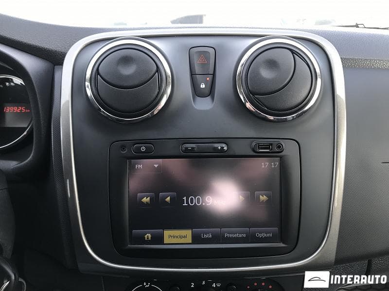 2015 Dacia Sandero Stepway — Miniatură 12