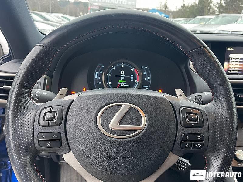 2016 Lexus IS 200t — Miniatură 14