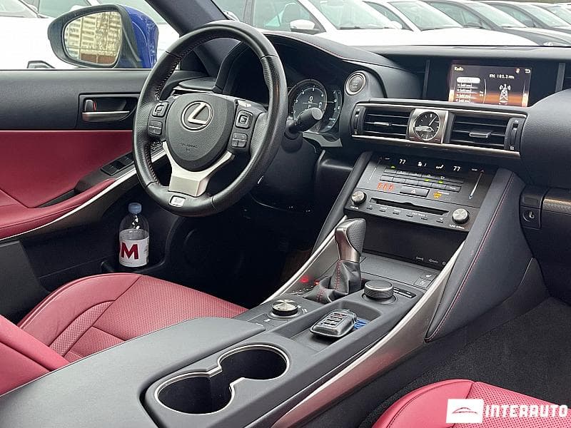 2016 Lexus IS 200t — Miniatură 17