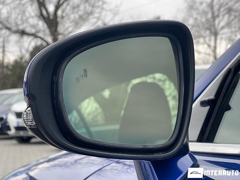 2016 Lexus IS 200t — Miniatură 6