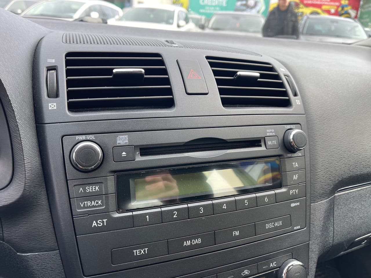 Toyota Avensis 2010 — Миниатюра 10