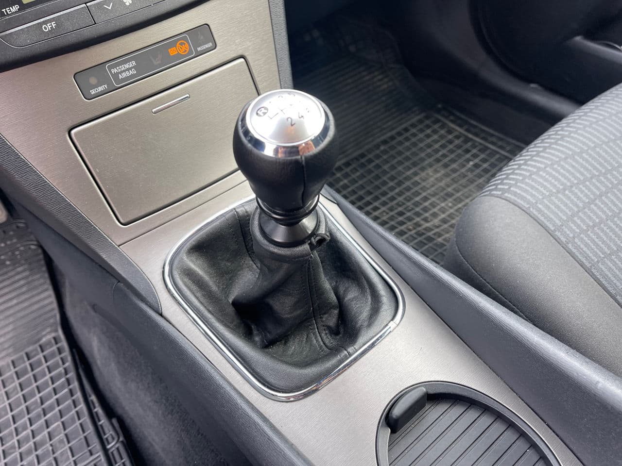Toyota Avensis 2010 — Миниатюра 11