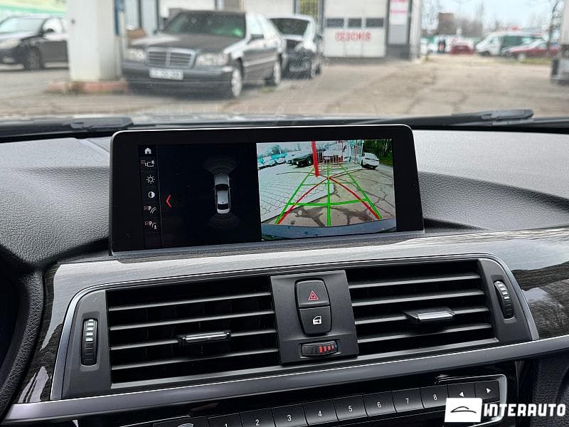 2016 BMW 330 — Miniatură 12