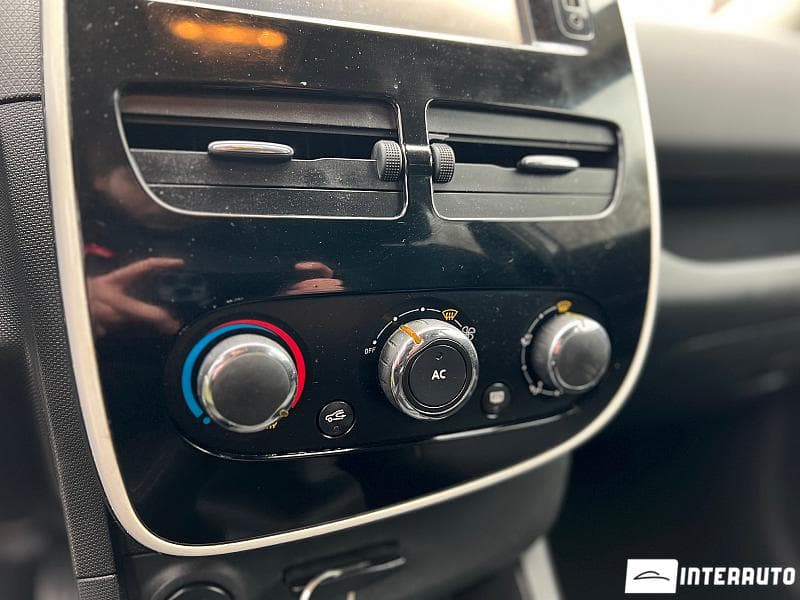 2014 Renault Clio — Miniatură 14