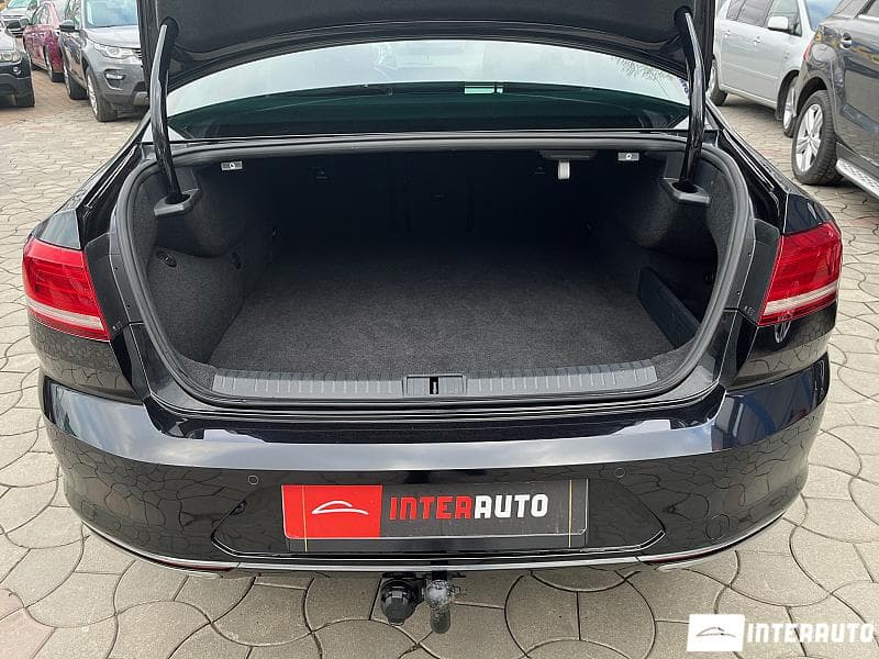 2016 Volkswagen Passat GTE — Miniatură 21