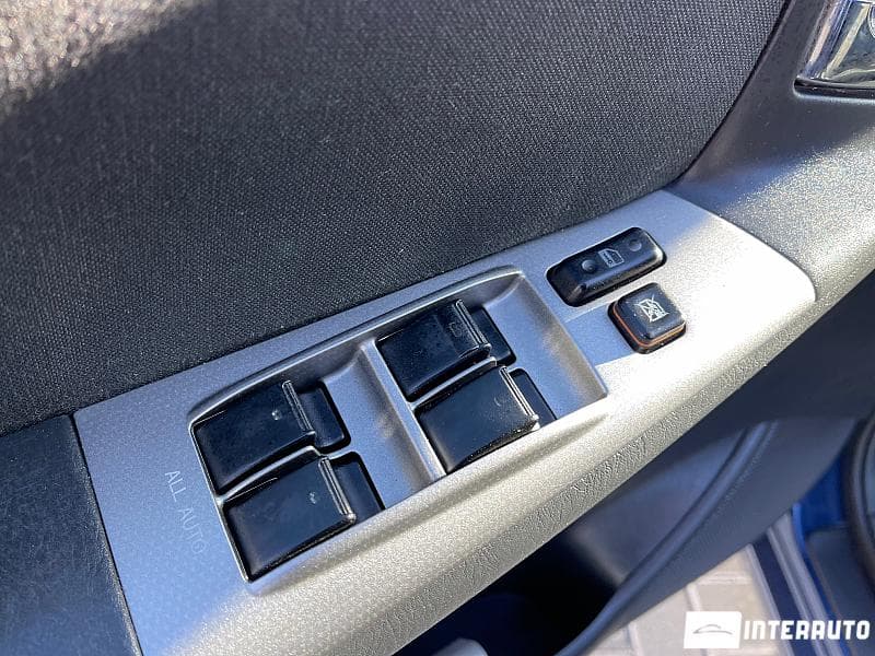 2005 Toyota Corolla — Miniatură 13