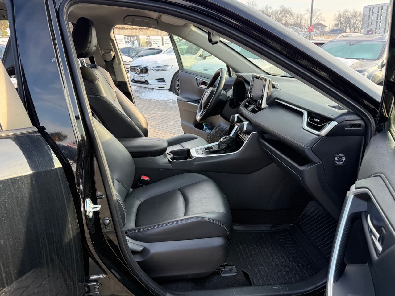 Toyota Rav-4 2021 — Миниатюра 13
