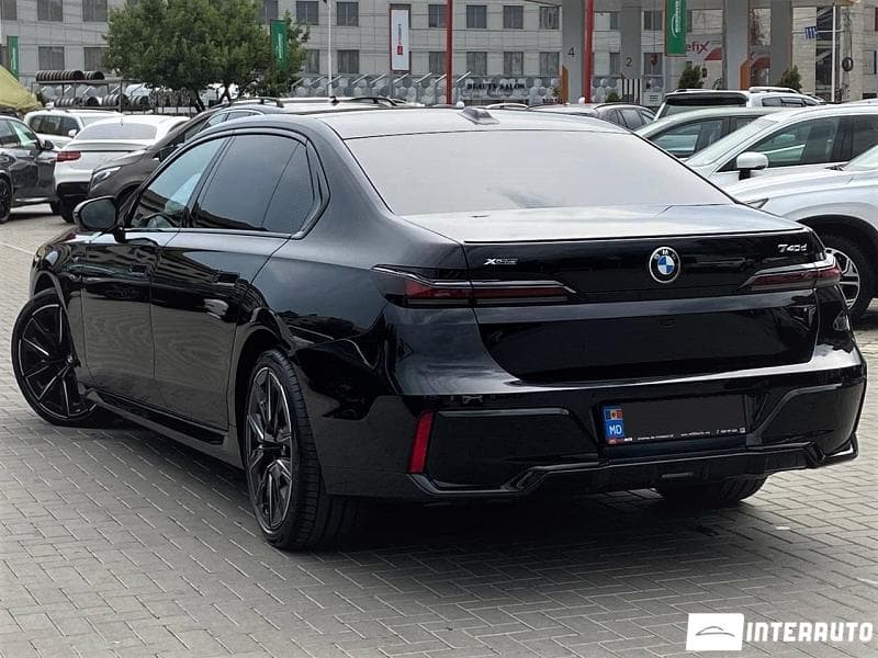 BMW 740 2022 — Миниатюра 4