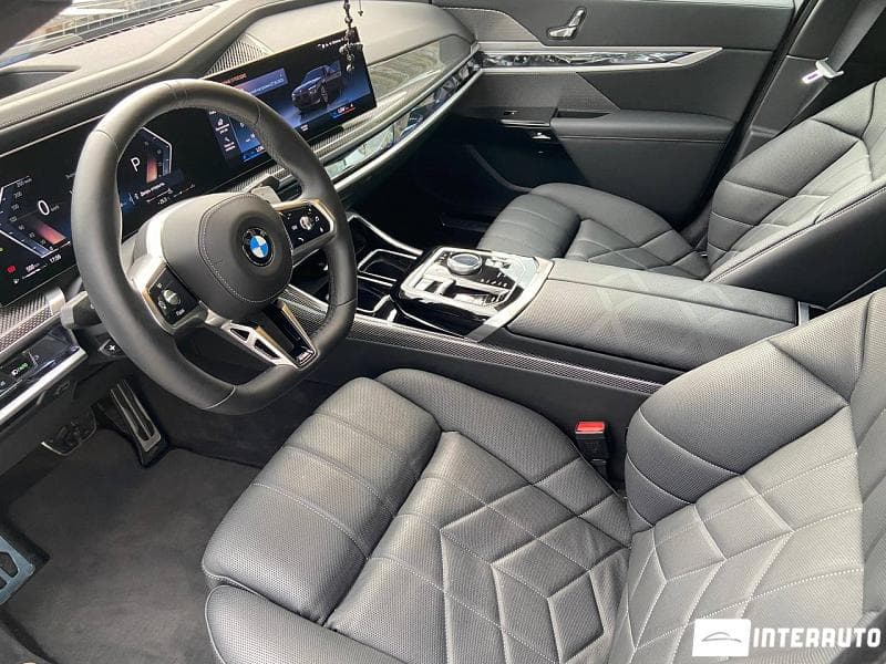 BMW 740 2022 — Миниатюра 8