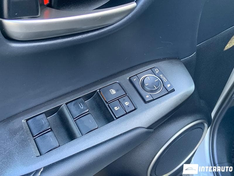 2015 Lexus NX 300H — Miniatură 6