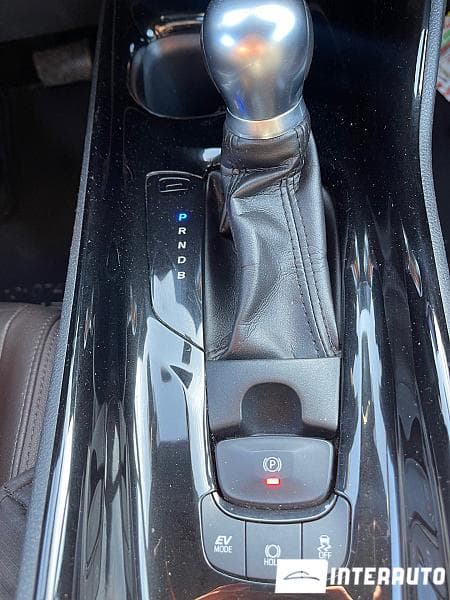 2018 Toyota C-HR — Miniatură 14