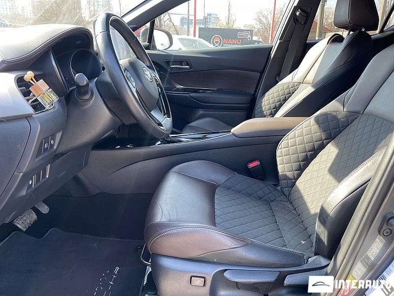2018 Toyota C-HR — Miniatură 8