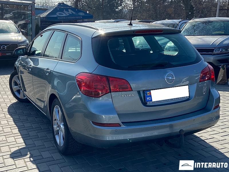 2012 Opel Astra — Miniatură 3