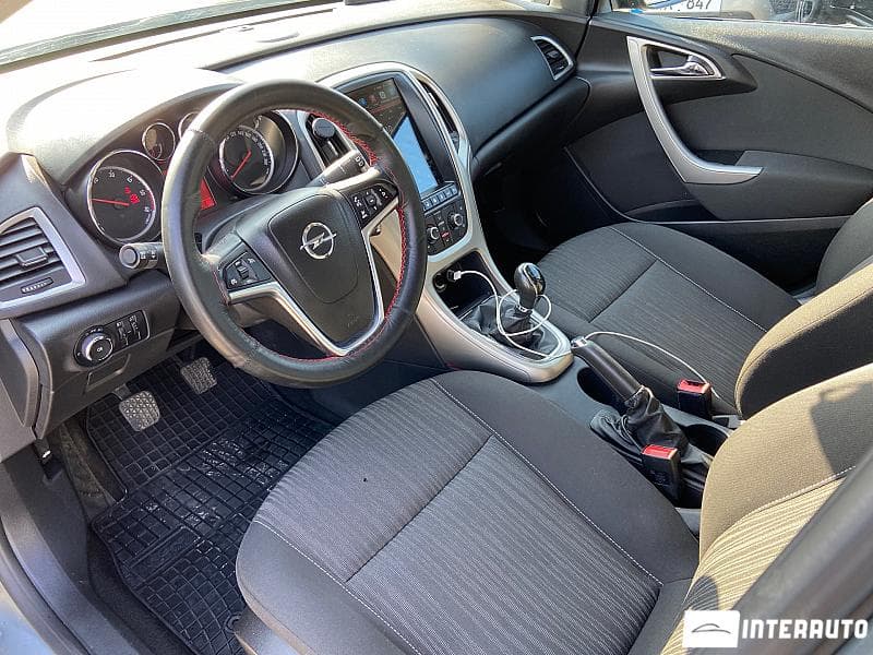 2012 Opel Astra — Miniatură 6