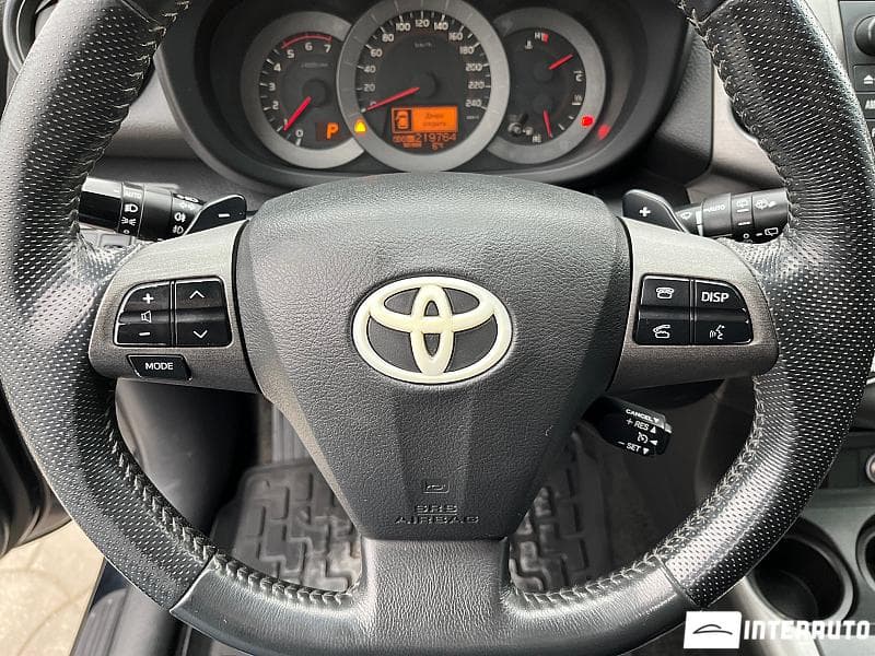 2010 Toyota Rav-4 — Miniatură 11