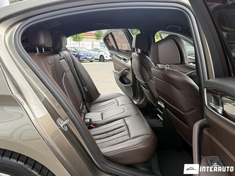 BMW 520 2017 — Миниатюра 15