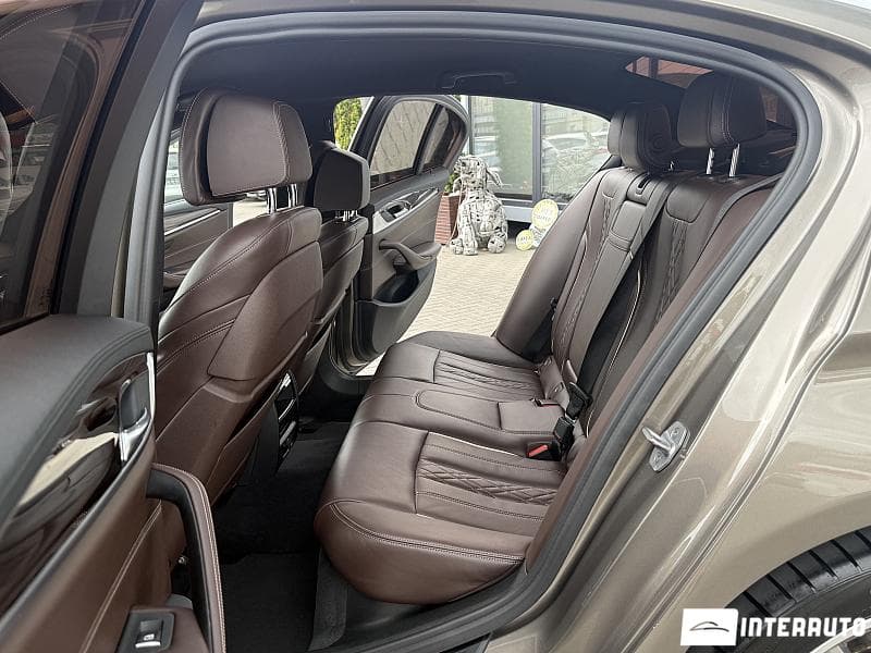 BMW 520 2017 — Миниатюра 14