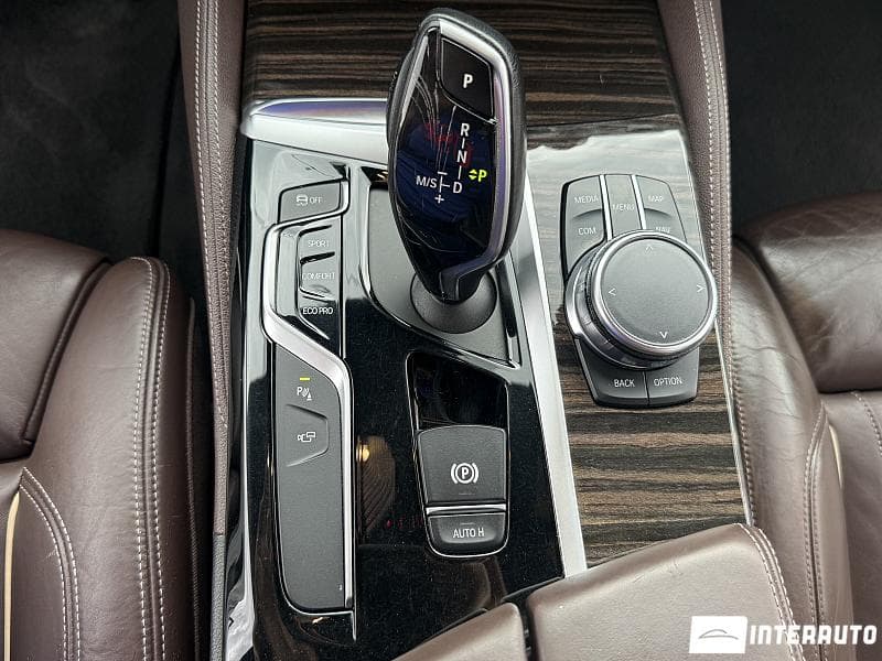 BMW 520 2017 — Миниатюра 13