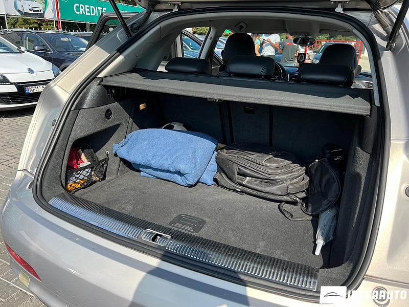 2011 Audi Q3 — Miniatură 18