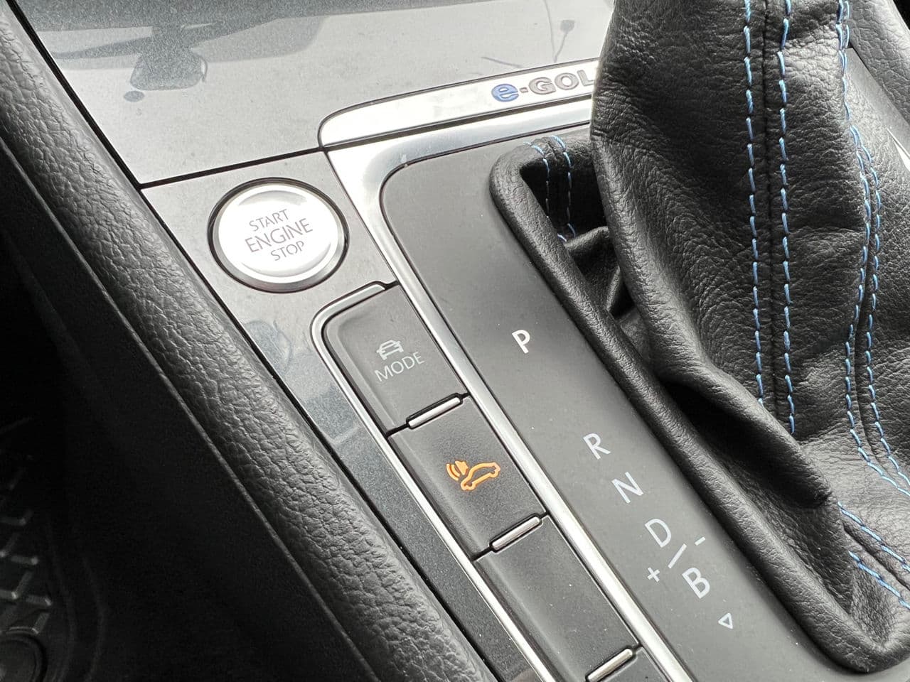 Volkswagen e-Golf 2020 — Миниатюра 14
