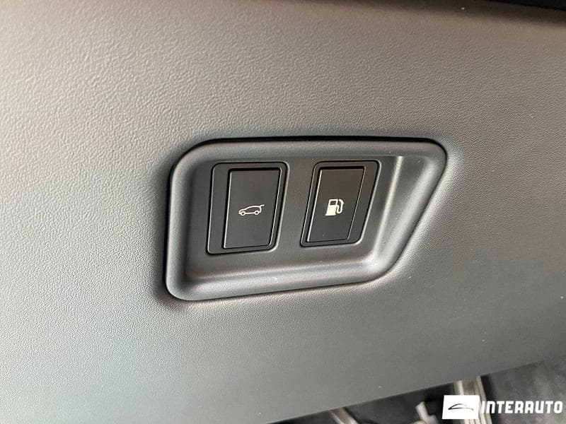 Land Rover Range Rover Sport 2023 — Миниатюра 17
