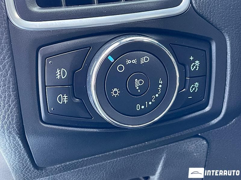 2013 Ford Focus — Miniatură 16