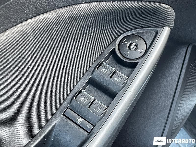 2013 Ford Focus — Miniatură 17