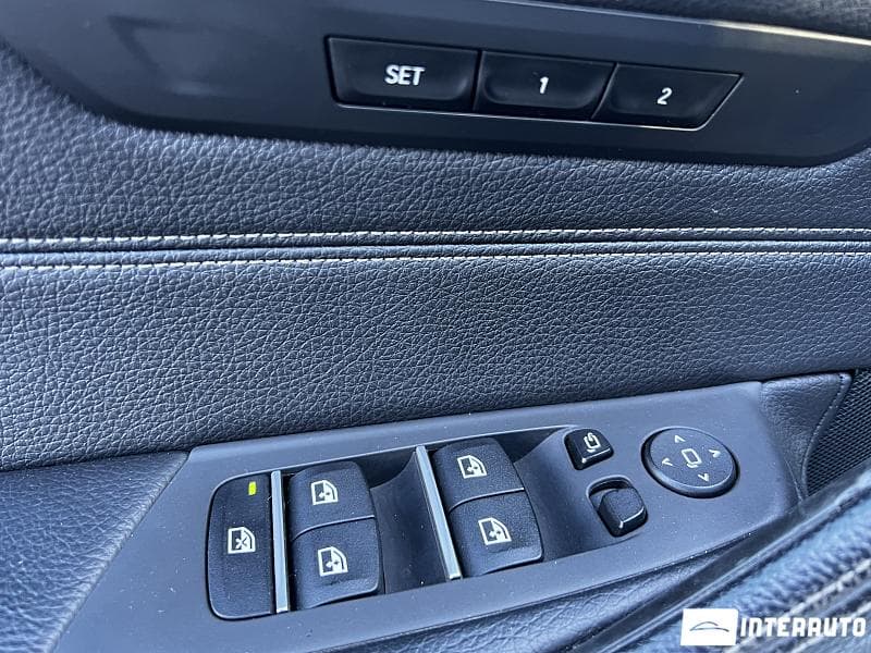 2017 BMW 530 — Miniatură 13