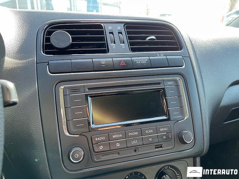 2012 Volkswagen Polo — Miniatură 8