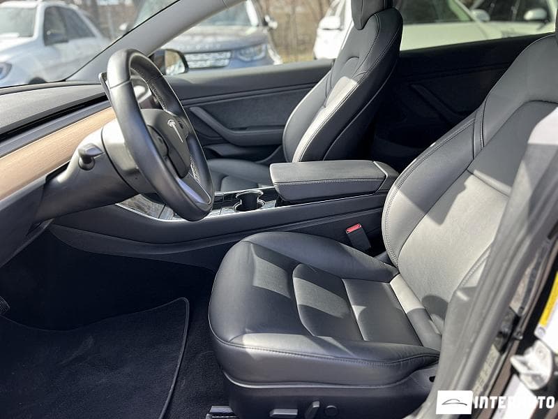 Tesla Model 3 2019 — Миниатюра 15