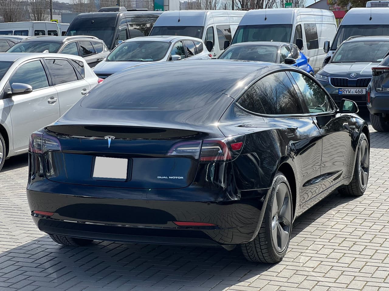 Tesla Model 3 2019 — Миниатюра 3