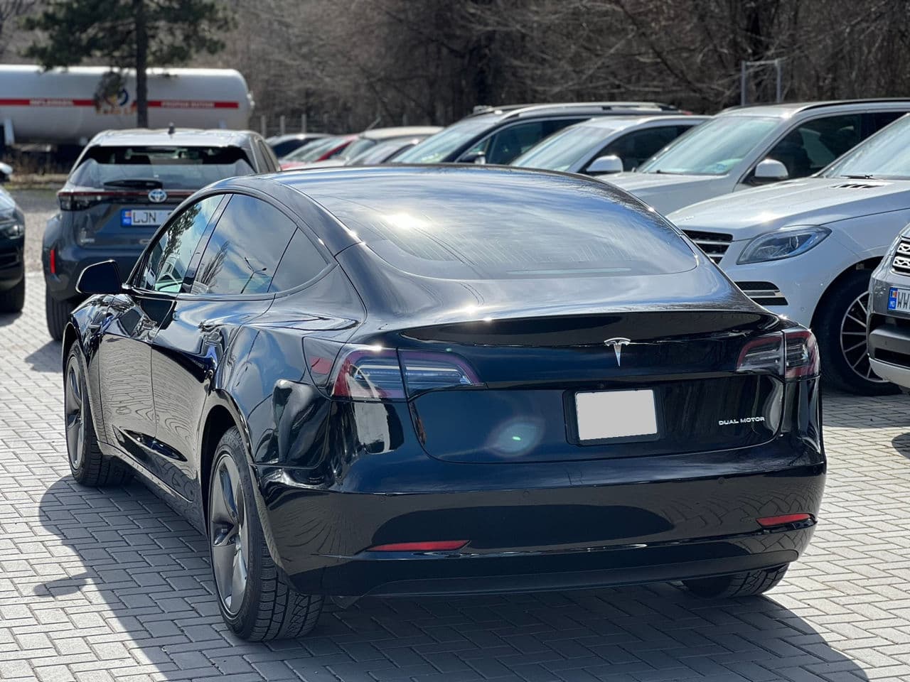 Tesla Model 3 2019 — Миниатюра 4