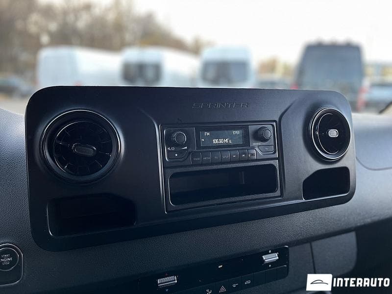 2018 Mercedes Sprinter — Miniatură 16