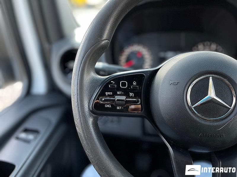 2018 Mercedes Sprinter — Miniatură 10