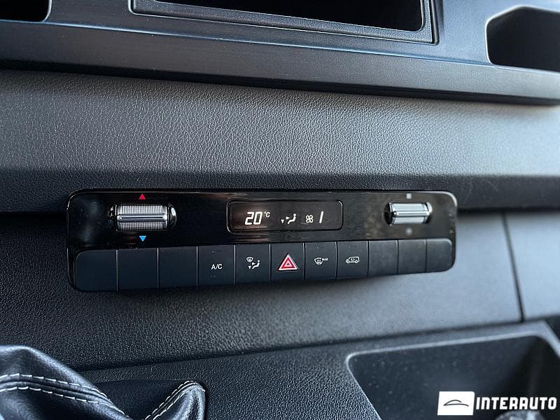 2018 Mercedes Sprinter — Miniatură 15